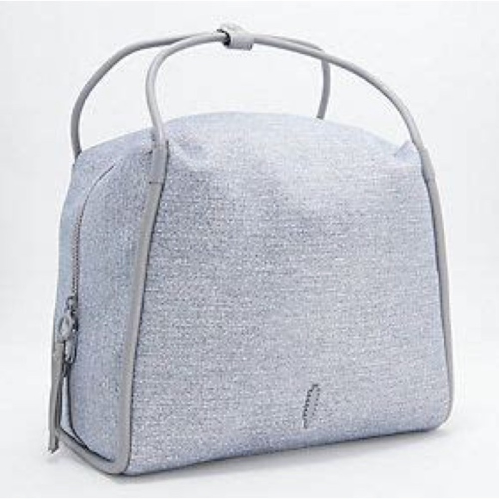 Used Once!  Thacker Maddy Duffle